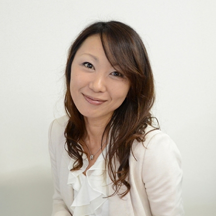 秋山 友樹子